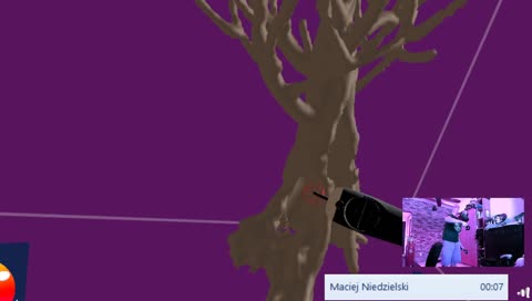 samfears works on some 3D art w/ #MasterpieeVR & #HTCVive
