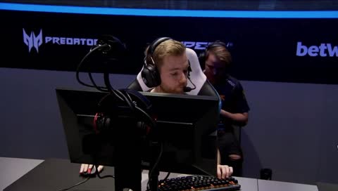 🔴LIVE: [Vietnamese] IEM Chicago 2018 Semi-finals - Astralis vs. fnatic
