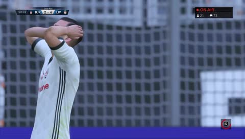 Kreyzigörl Biyolojici top tepiyor. 