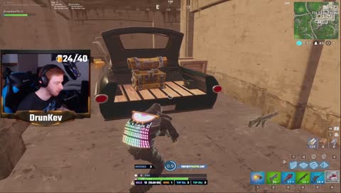 🍺Solos practicing for LAN tournament this weekend! @DrunkevTV