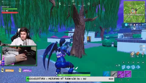 Pero que ostiada se a llevado el pavo 😂😂😂