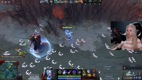 Блондинка на стримере ❤  Розыгрыш АРКАНЫ в группе