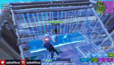 Solo Sqaud fills carry games ! come watch me throw it---