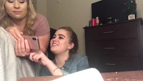 maggie_c23's mobile stream