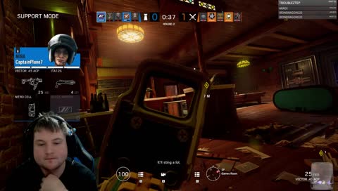 [PC[ Playing R6S, RoE, CoD BO4, and Quake . Goals are 3 Subs and 10 Followers