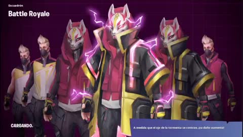 Jugando Fortnite en móvil.