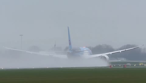 Aviation TV - Best of Cargospotter HD ( Airbus A380, Boeing 747 and more ...)