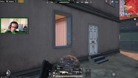 Jugando agresivo en Pochinki ...Prefiero este PUBG que el Original 