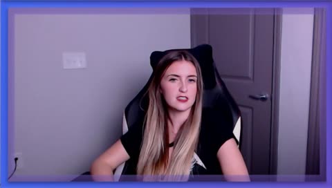 Playing with plebs! Come chat! :D