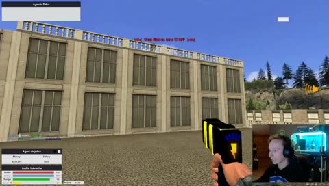 Policier Labricohe au Rapport