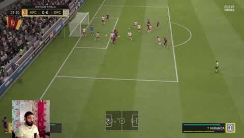 Günlerden salıyım FIFA’nın balıyım