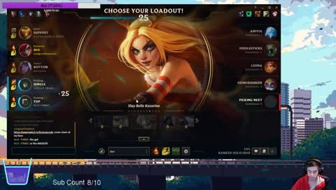 (　＾∇＾)  Ummmm I play Kat  !