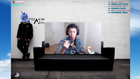 aris says hi to me. ^-^