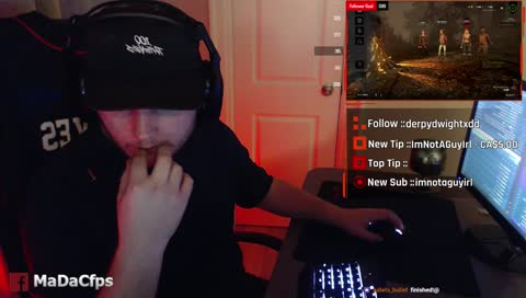 Guess Who Saw A Xmas Train?! w/ @MaDaCfps *NEW EMOTES* - !giveaway ?points !video