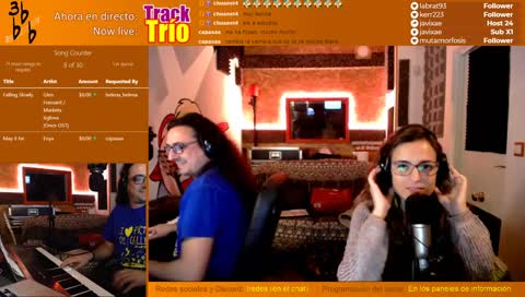 Ensayando. Muy pronto una programación regular de música en directo con Track-Trío