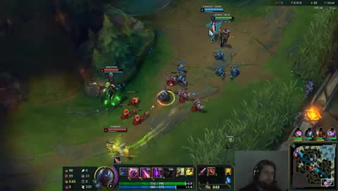 Auf in die Schlacht! League of Legends Germany! Nautilus 350K Masterypoints
Surviv.io wärend der wartezeiten^^