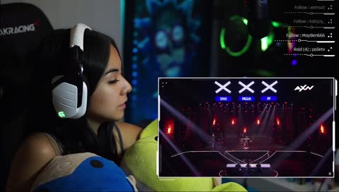 Just Your Regular Filipina Gamer Girl!