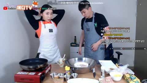 에디) 여성 게스트와 먹방? 닭가슴살 + 닭가슴살 컵밥 + 다양한 소스 + 먹방