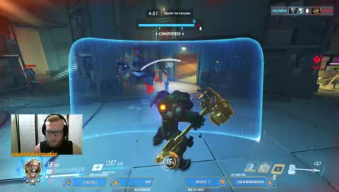 CLICK ME Im worth watching the Advertisement bb :]