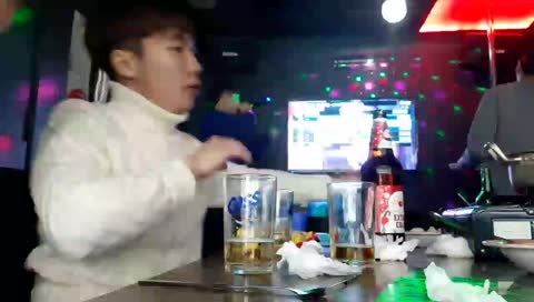 라면에 물붓는 꽈배기 한남