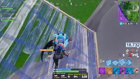 Zimní Red Knight nebo Raven ve Fortnite? Co si o tom myslíte?