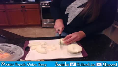 Making French Onion Soup With My Lovely Girlfriend! / !twitter / !discord