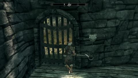 Skyrim | Nintendo Switch | Basically first time playing | Pls don't hate :(