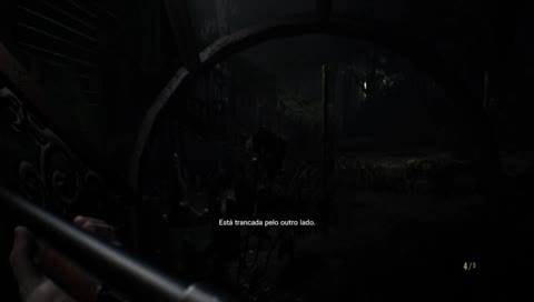 Insetos nojentos e tia Baker loucona!