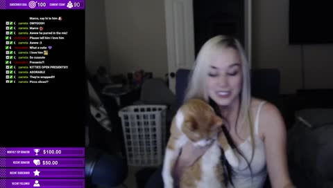 Tiger opens presents!