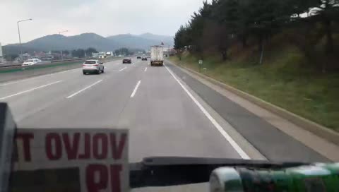 늘 고통받는 방송