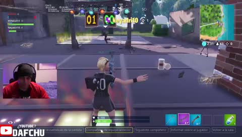 Completando desafios en Squad con hamor.