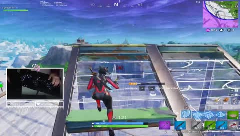 ๐บ Lynoah ๐บ |โบ Solo / chill fortnite ๐