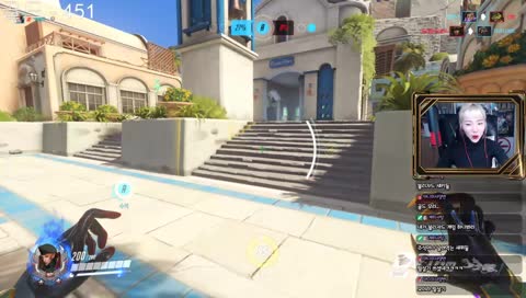 D+199 하꼬 여신 골드가 무슨색?