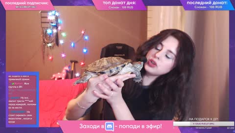 Дочь царапает мать В ПРЯМОМ ЭФИРЕ!!!