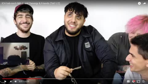 Entspannt videos gucken und reaktions