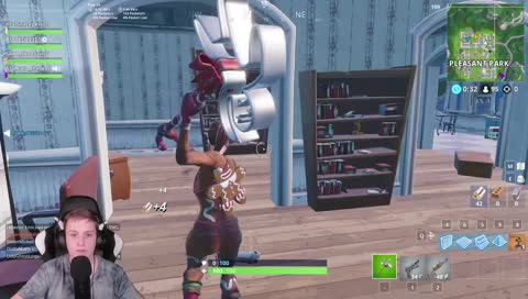 ITS FOLLOWER FRIDAY COME JOIN !JOIN