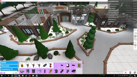 ROBLOX | Welcome to Bloxburg! | Making small Details+ Giving random people 100k