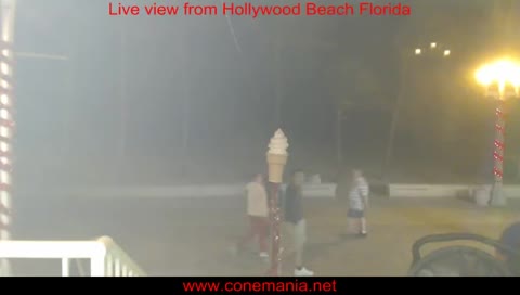 Live view from Hollywood Beach, FL