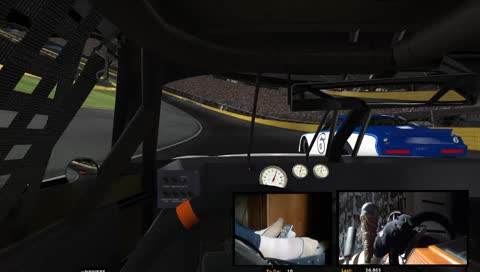 Próbuję pojechać wyścig NASCAR