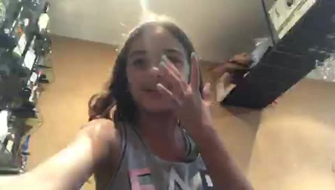 twiggy_undertale’s mobile stream