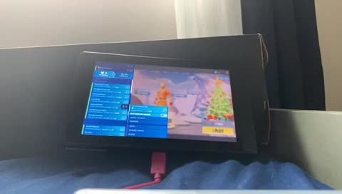 Playing fortnite solos