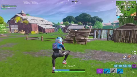 Jogando Fortnite