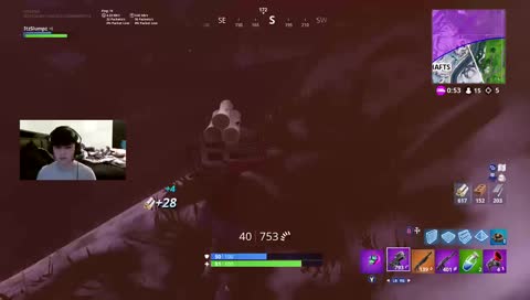 Trying PC servers with controller! | @itzslumpz in all media