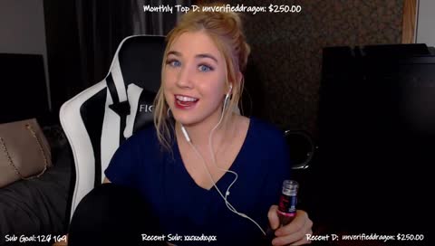 Chill Friday - Drinking, Maybe Watch Tik Tok Cringe ♥