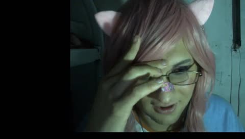 de a  poco todo se aprende  200 followers y veo yuya para aprender a maquillarme  -!sr