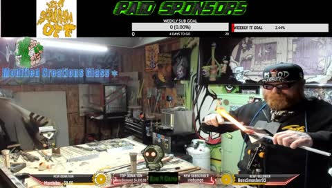 Chilling with Modified Creations Glass. Come join us. Remember you can get a free sub using your Twitch Prime each month.