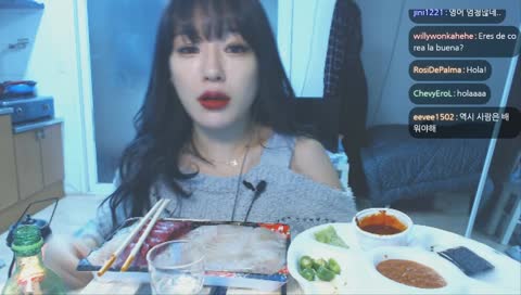 회 그리고 초록병 eating show