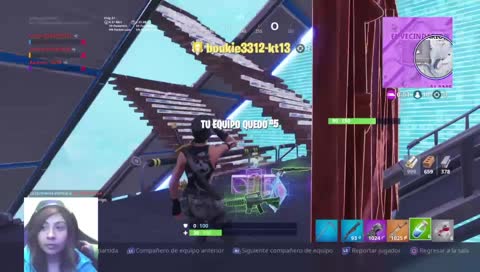 Fortnite en pijamaasss:3