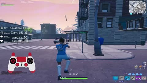 ÇA CRITIQUE MAIS ÇA CLIQUE