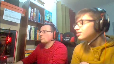 League Of Legends + Paladins